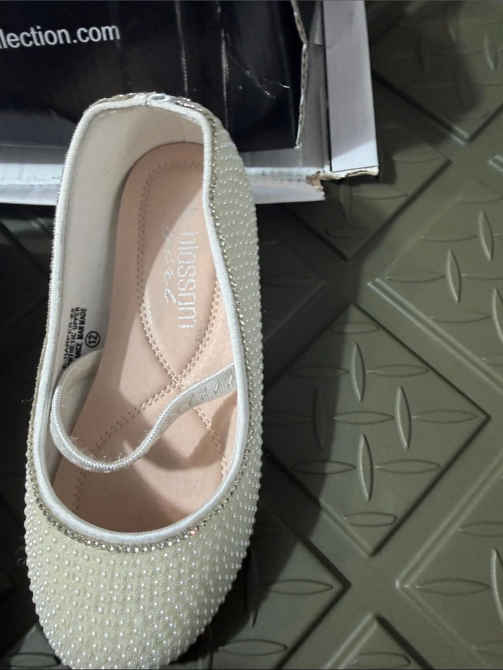 Kids' Cream Pearl Ballet Flats